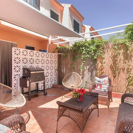 Duplex Con Piscina بيت للعطل إسلانتييّا